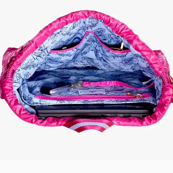 Oliver Thomas 24 + 7 In a Cinch Backpack NWT Fuchsia - Picture 6 of 7
